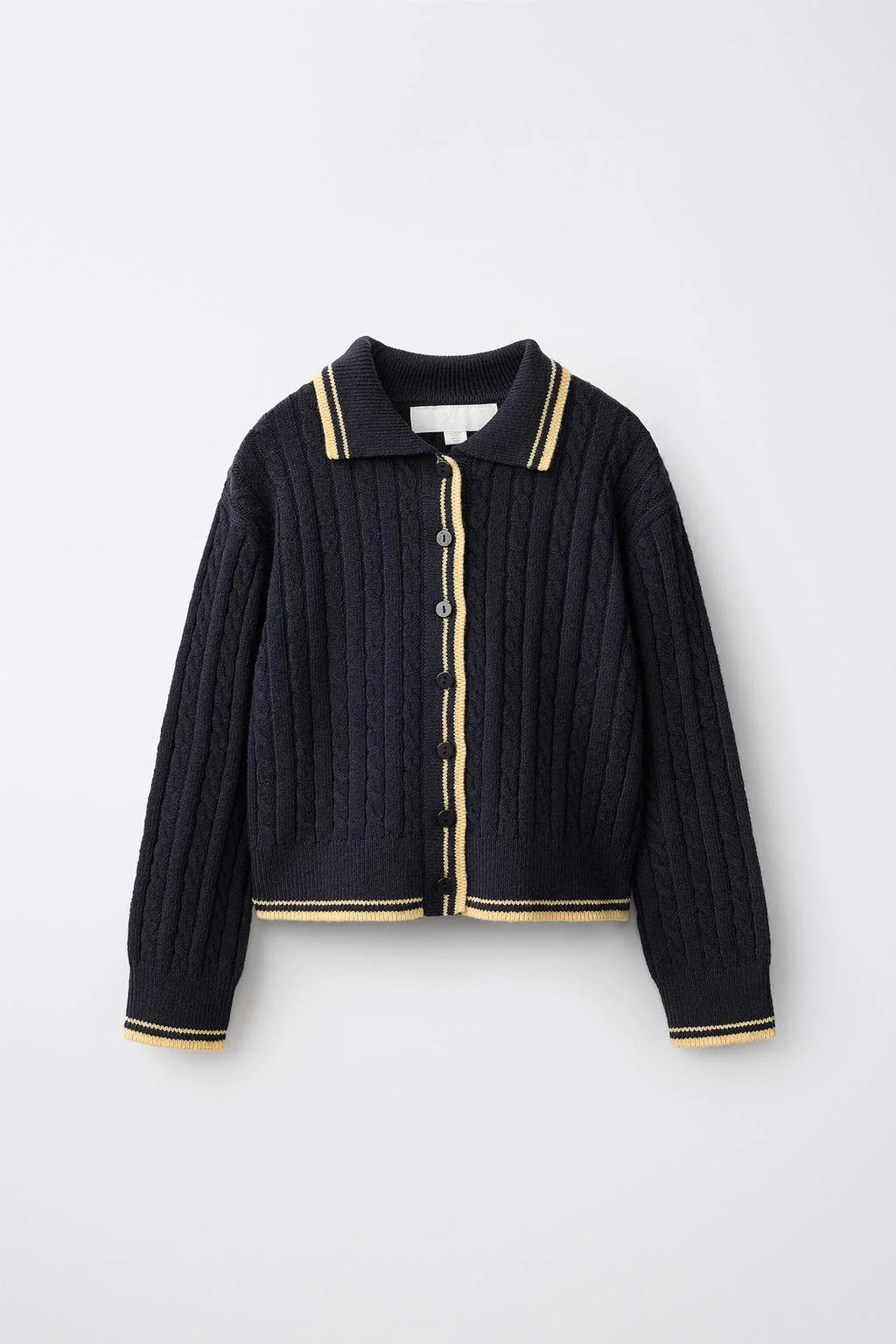 Кардиган в стиле Varsity с косами