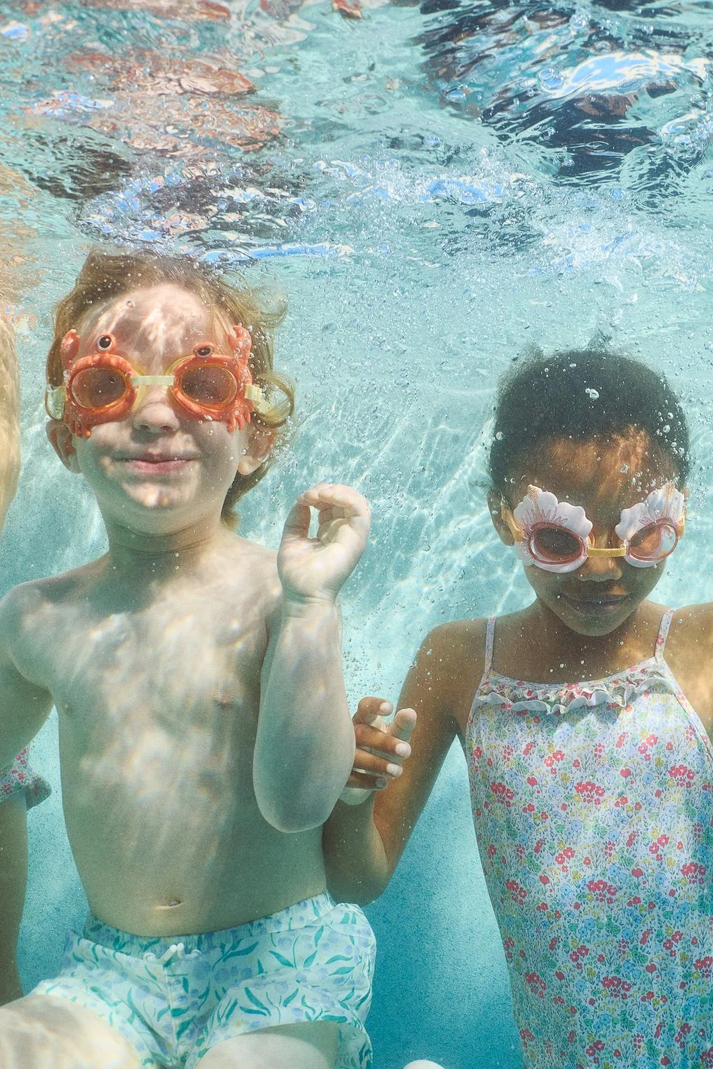 Плавки с принтом листьев 2-6 лет