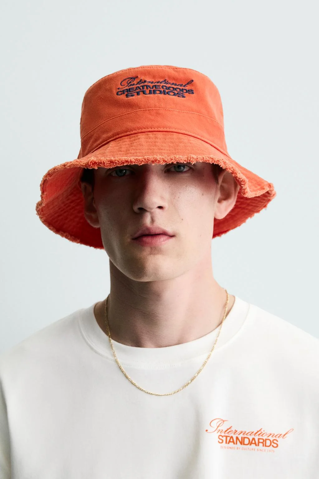 COTTON BUCKET HAT