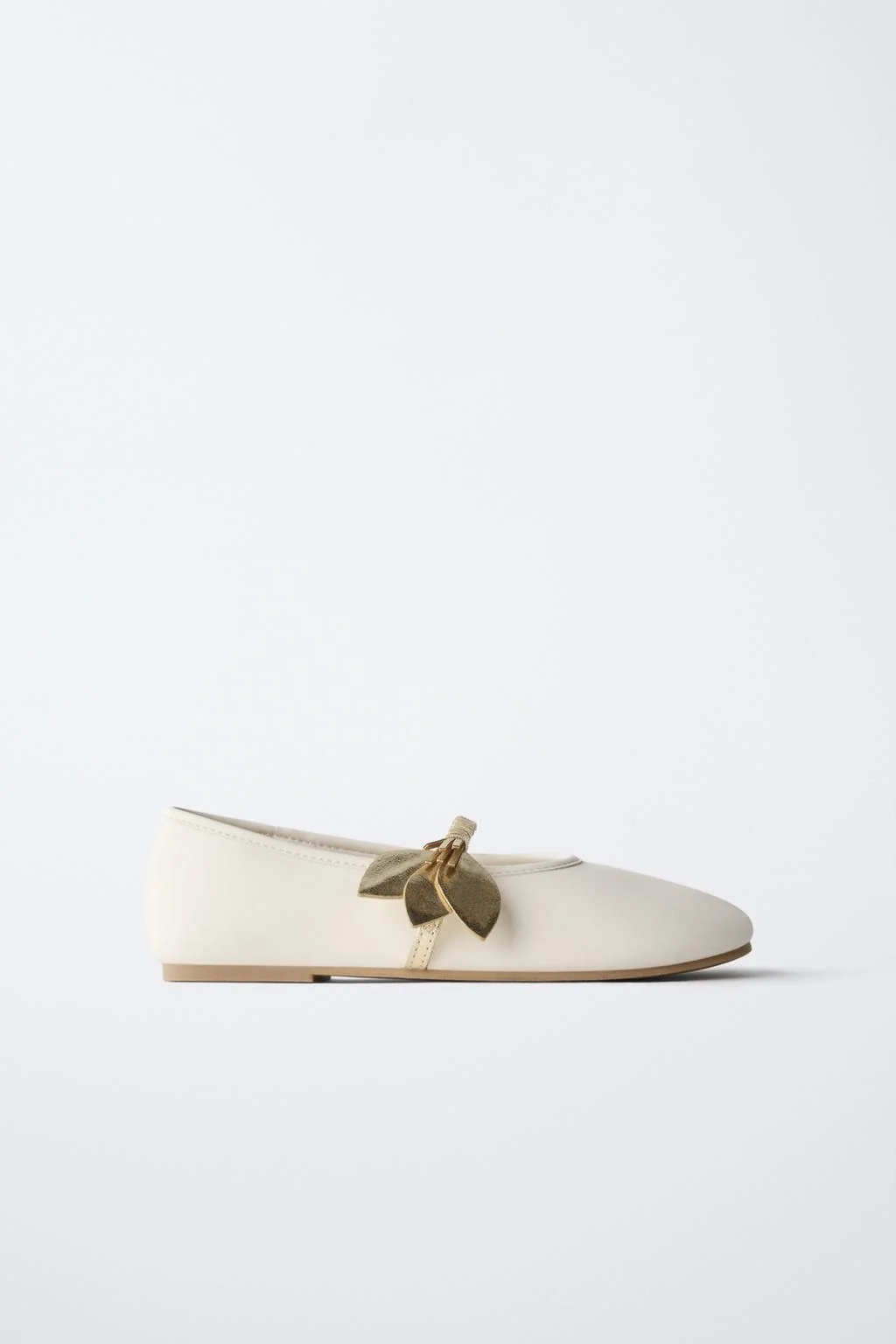 Балетки с цветочным декором