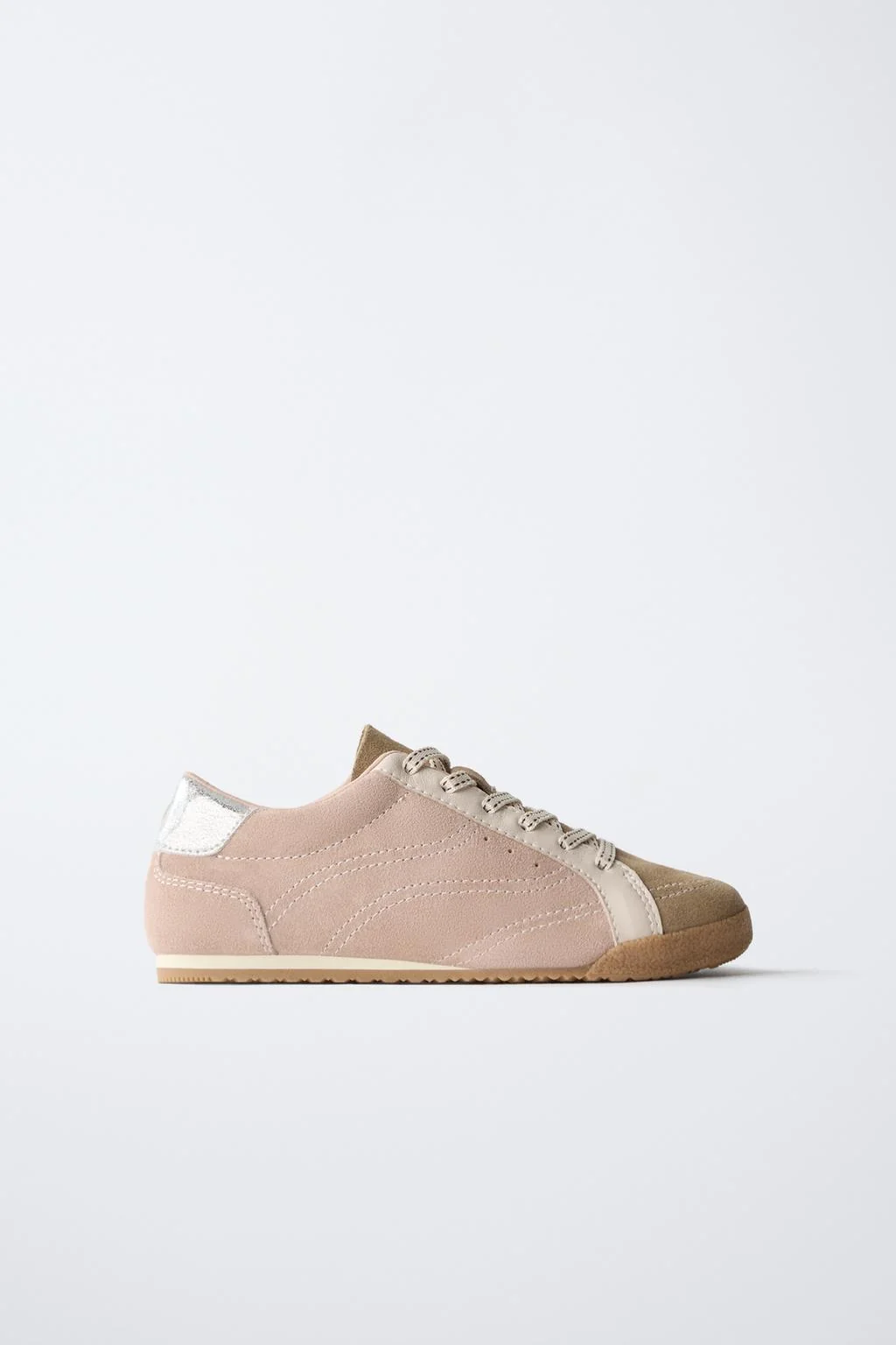 Кожаные кроссовки