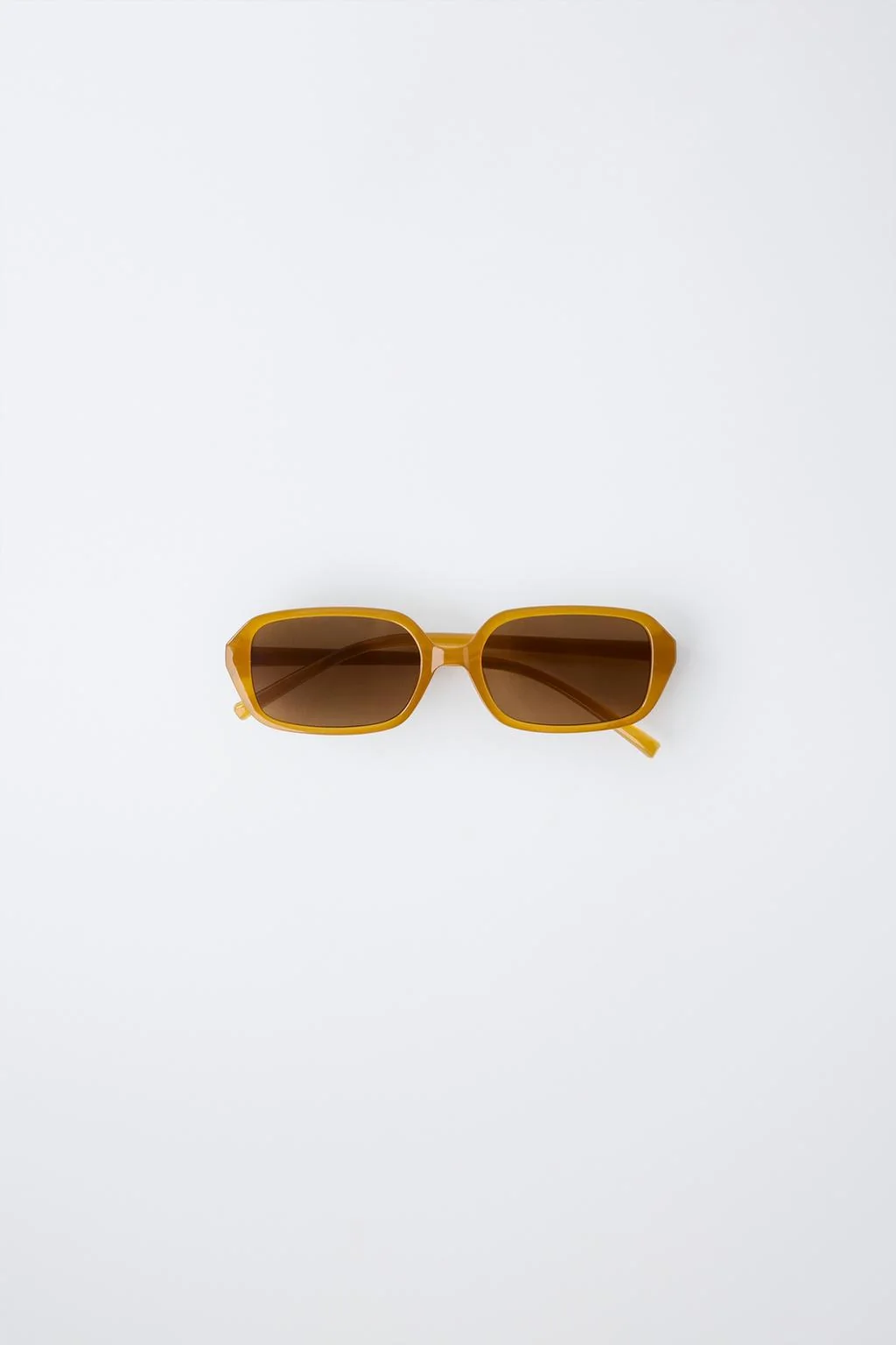 Прямоугольные солнцезащитные очки из смолы