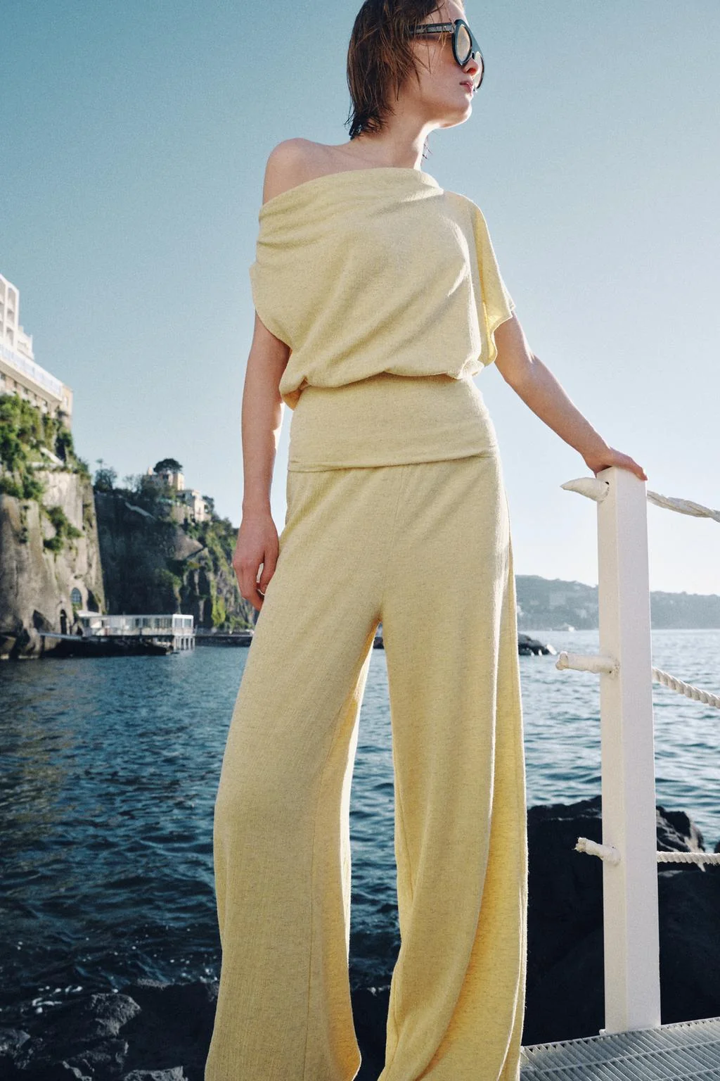 ASYMMETRIC TEXTURED TOP