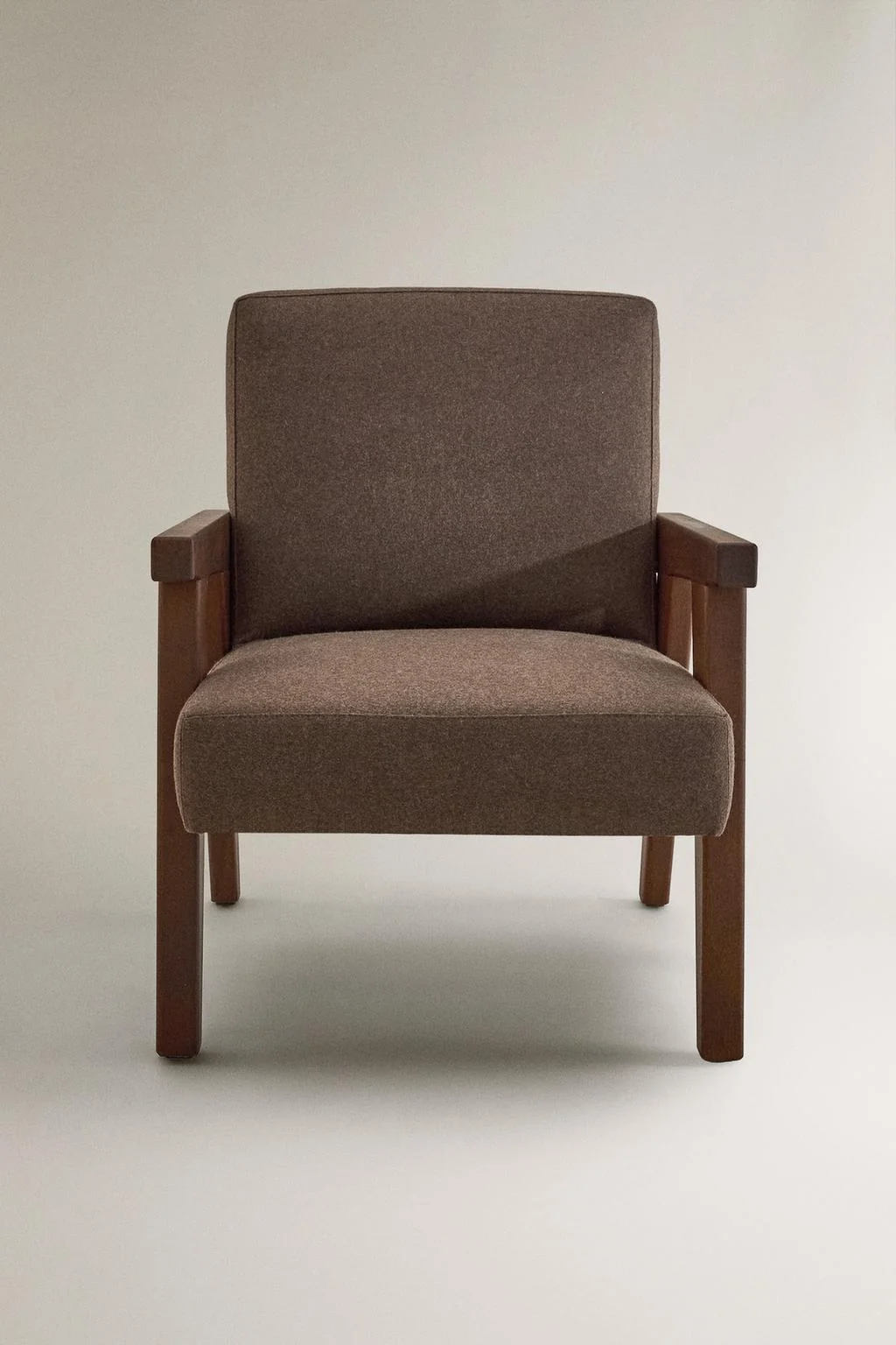 Стул акцентный обитый орехом ZARA HOME BY BLASCO — Кресла