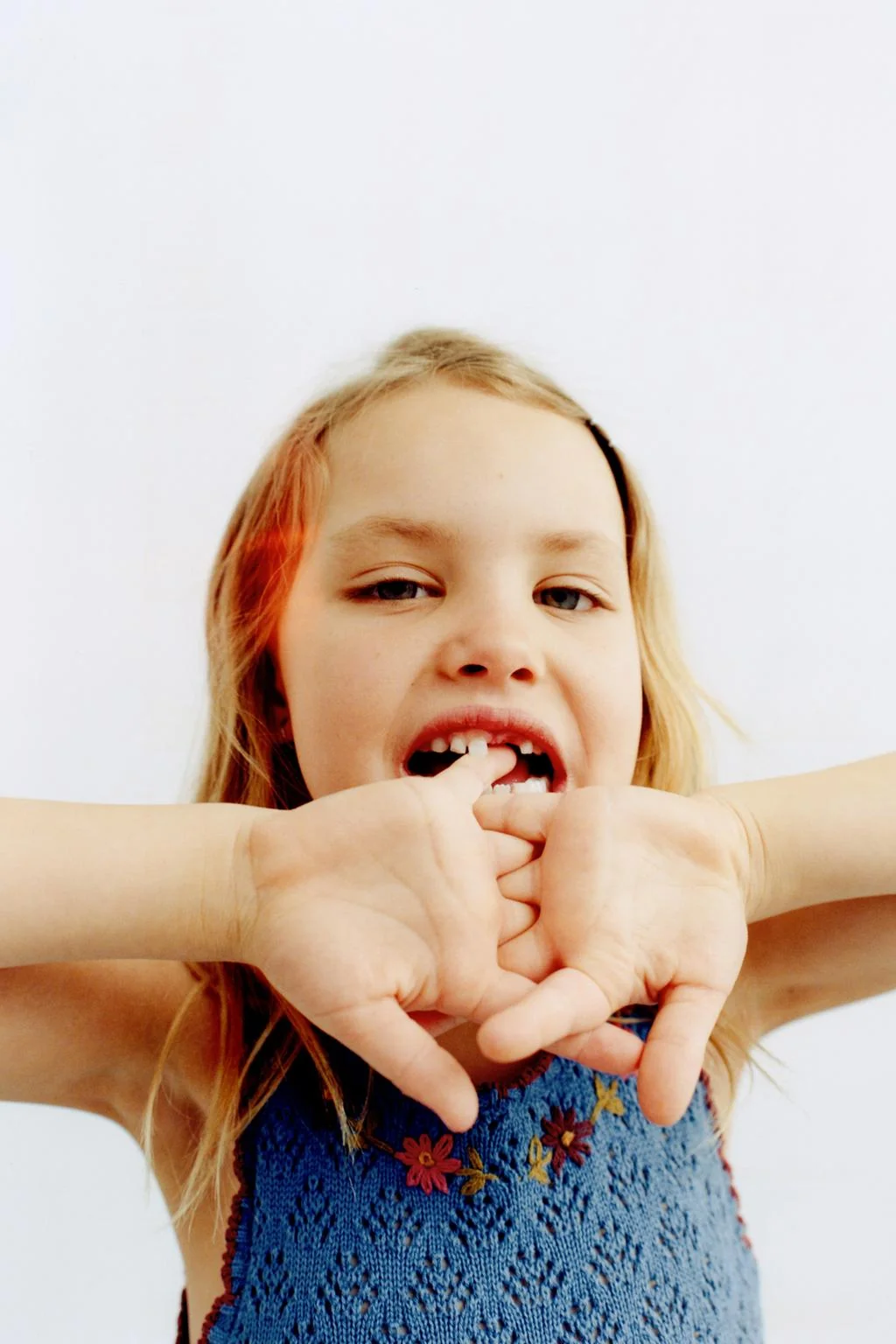 KNIT DRESS WITH EMBROIDERED FLOWERS