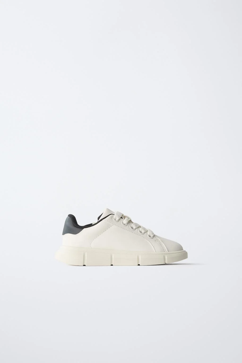 Объёмные кроссовки