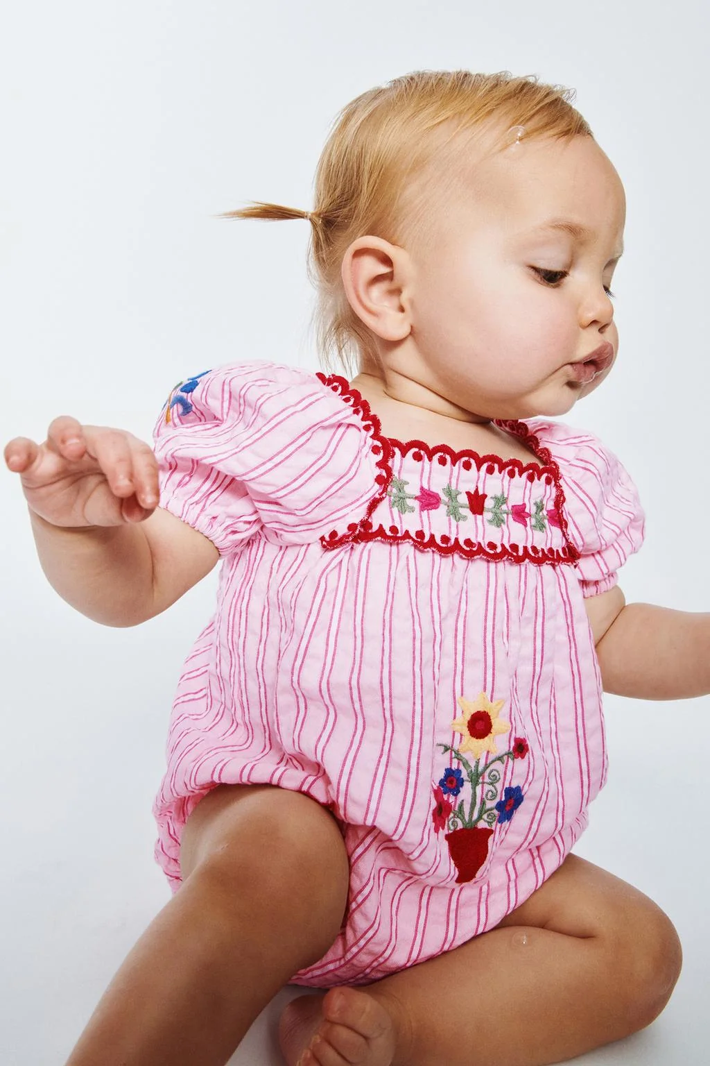 Полосатый и вышитый комбинезон sissel edelbo x zara kids — Ромпера