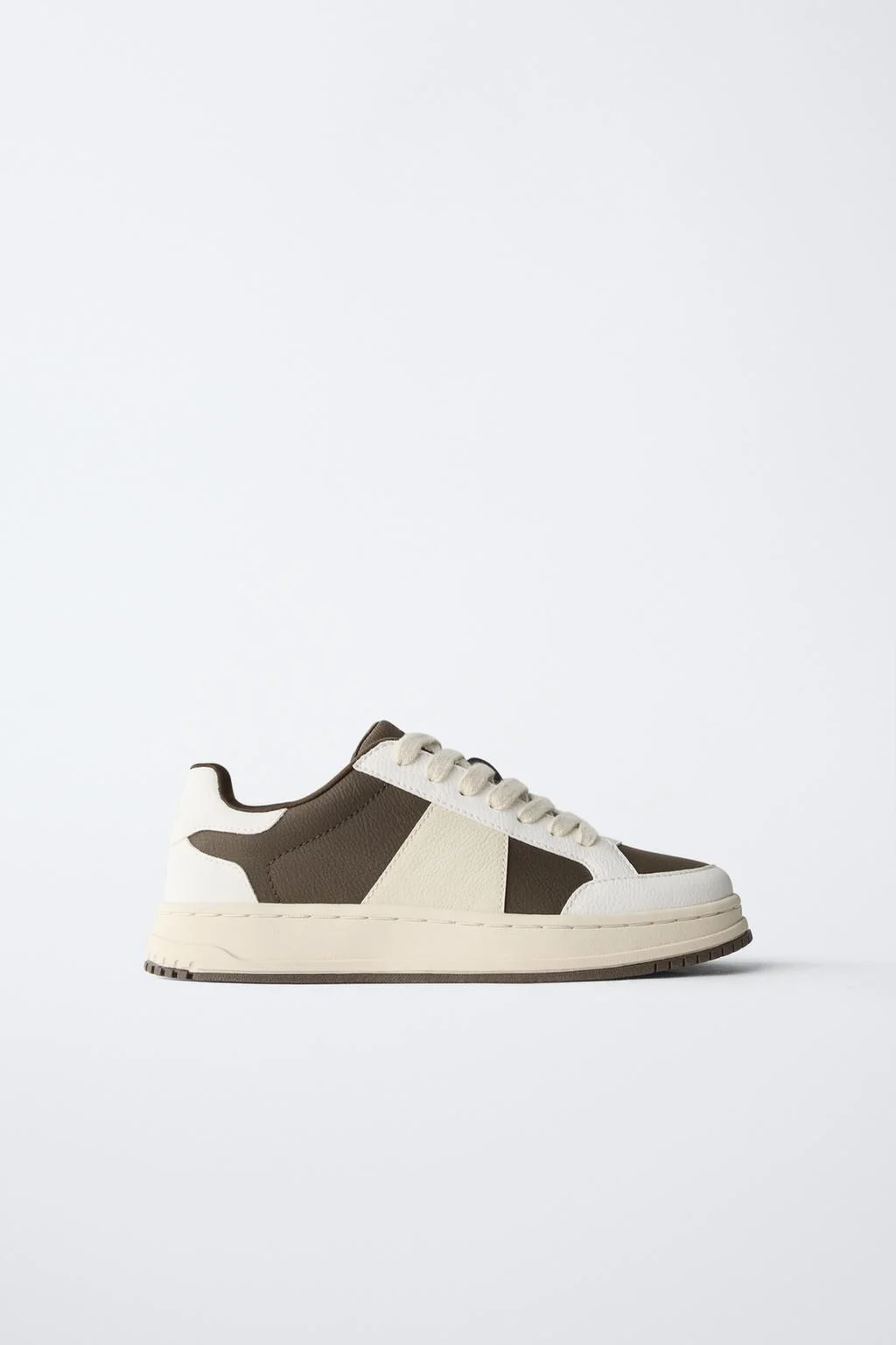 Городские кроссовки — Спецпредложения