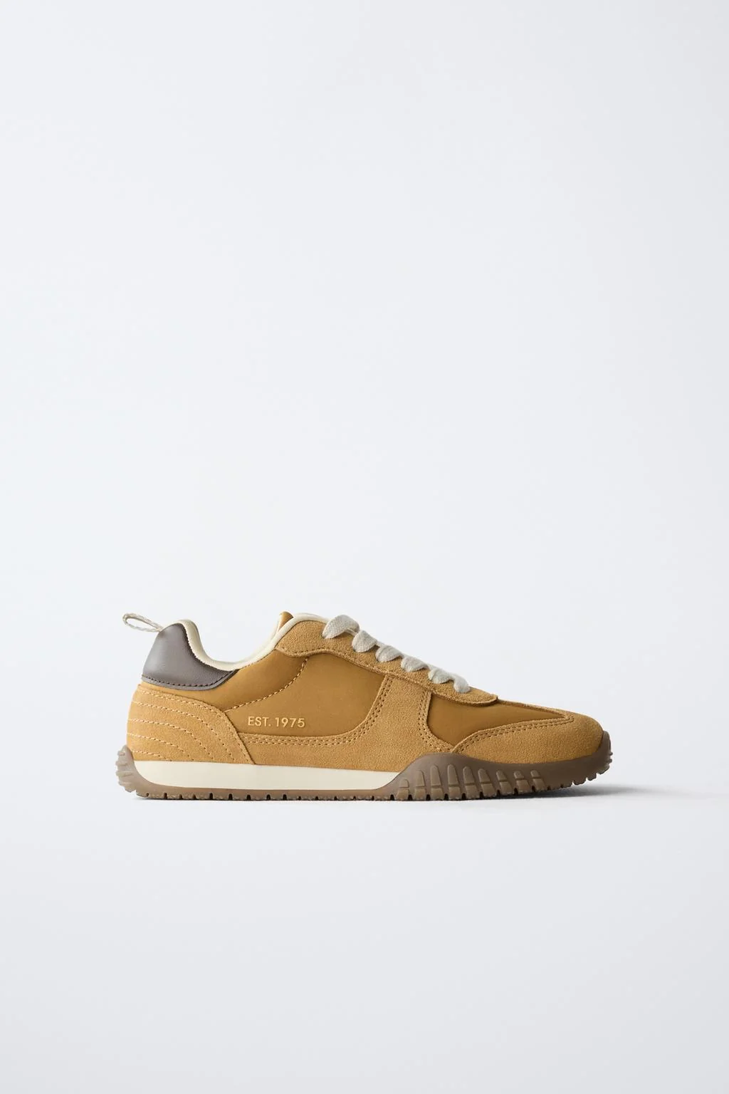 Кроссовки с контрастной отделкой — Кроссовки