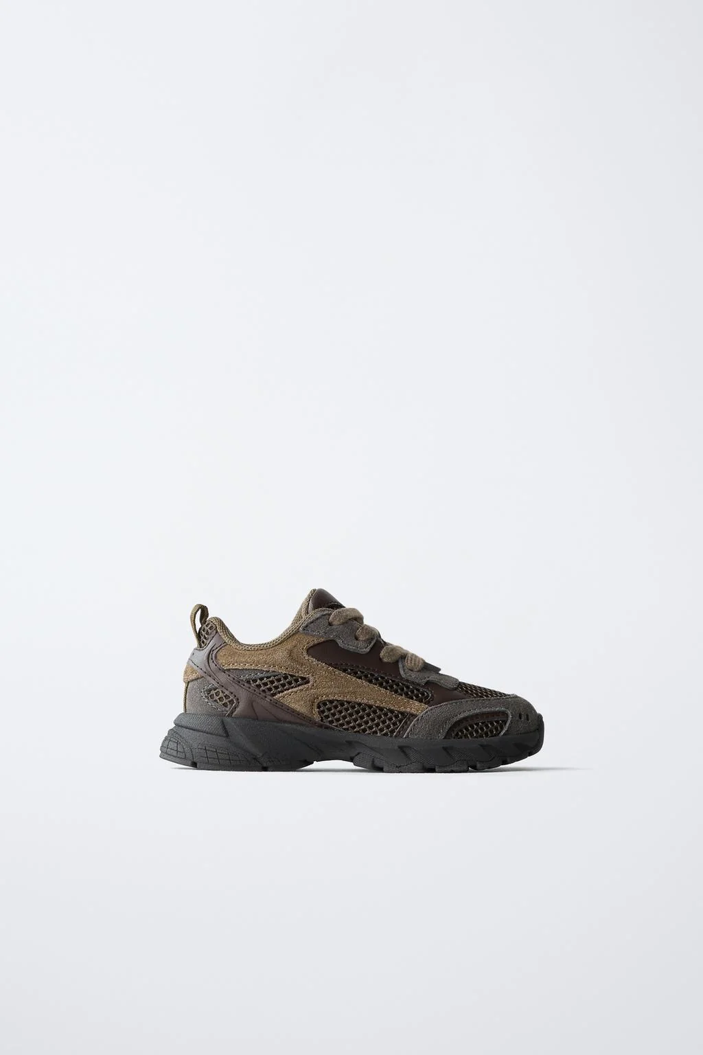 Сетчатые кроссовки