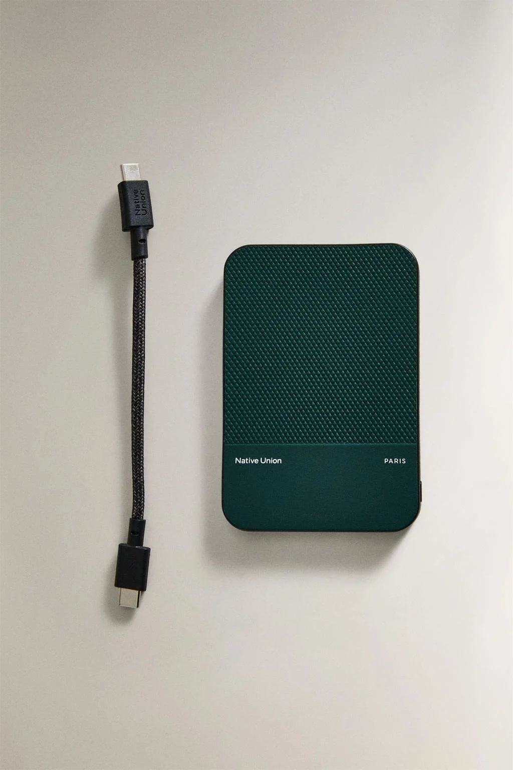 Портативная батарея Native Union