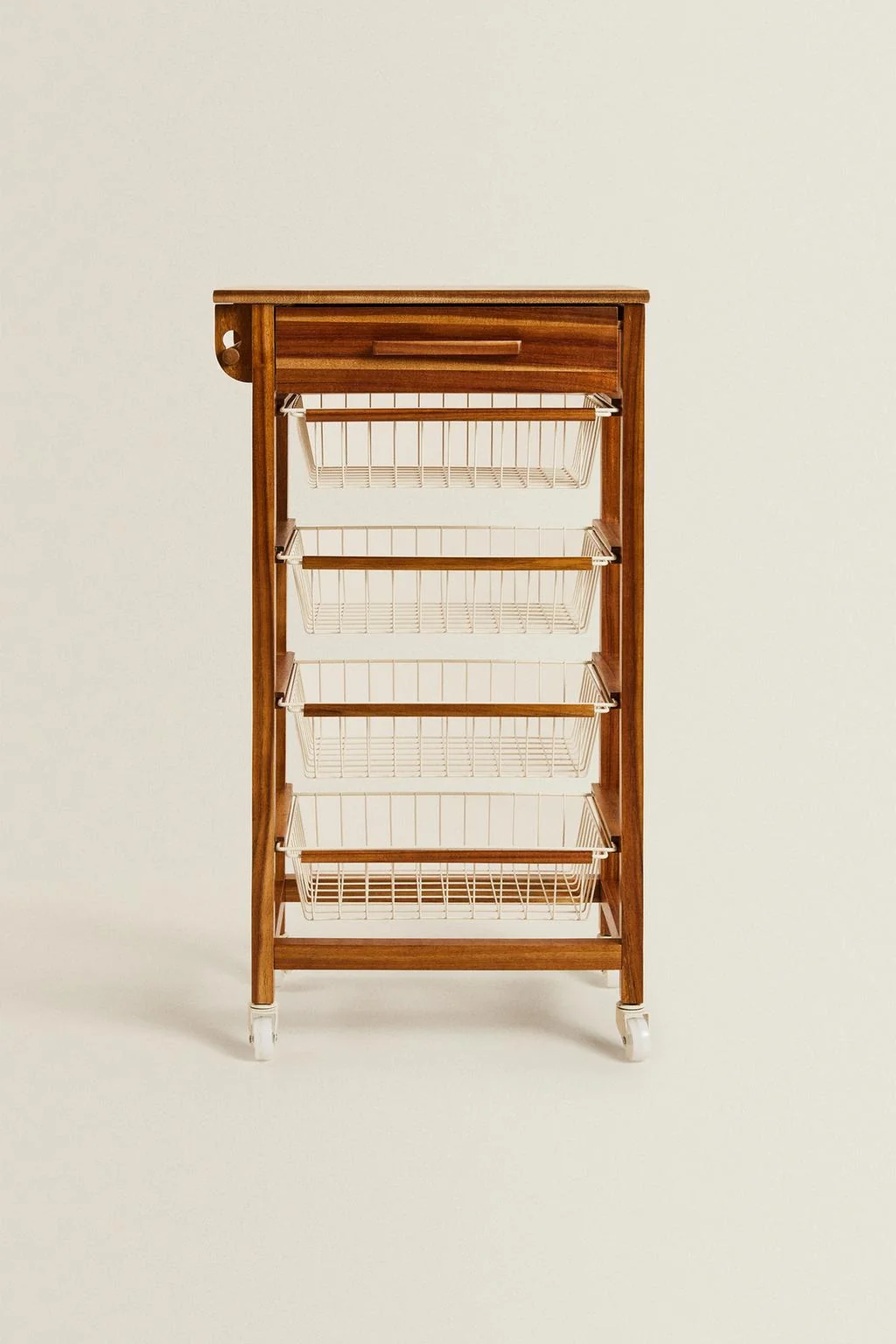 Деревянная и металлическая мебель для хранения на колёсах