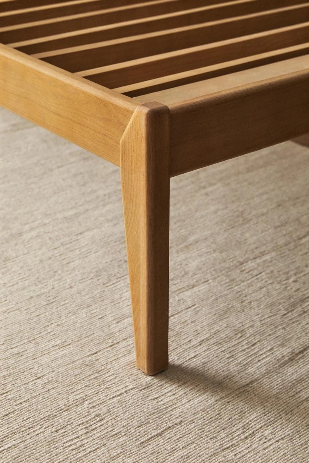 Кровать с дубом — Мебель для спальни