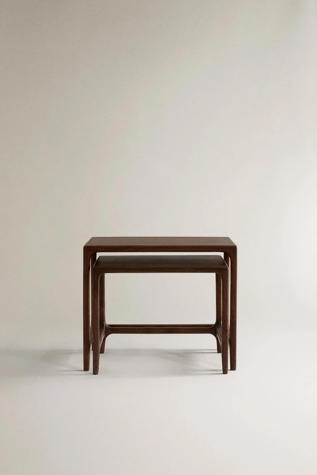 Деревянная группа столиков (набор из 2) — Мебель для спальни