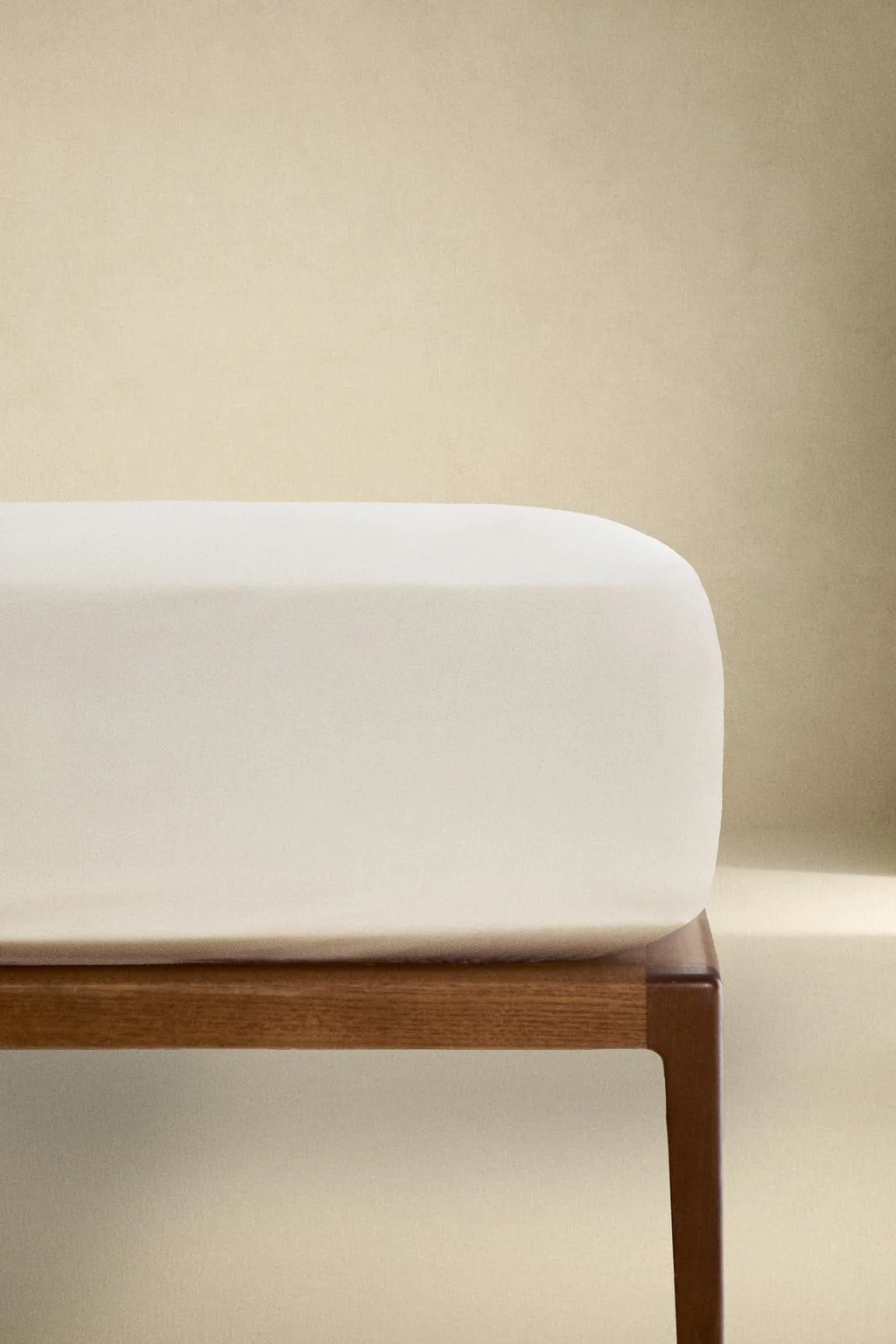 Сатиновая простыня на резинке | Высота 40 см (500 нитей) — Простыни на резинке