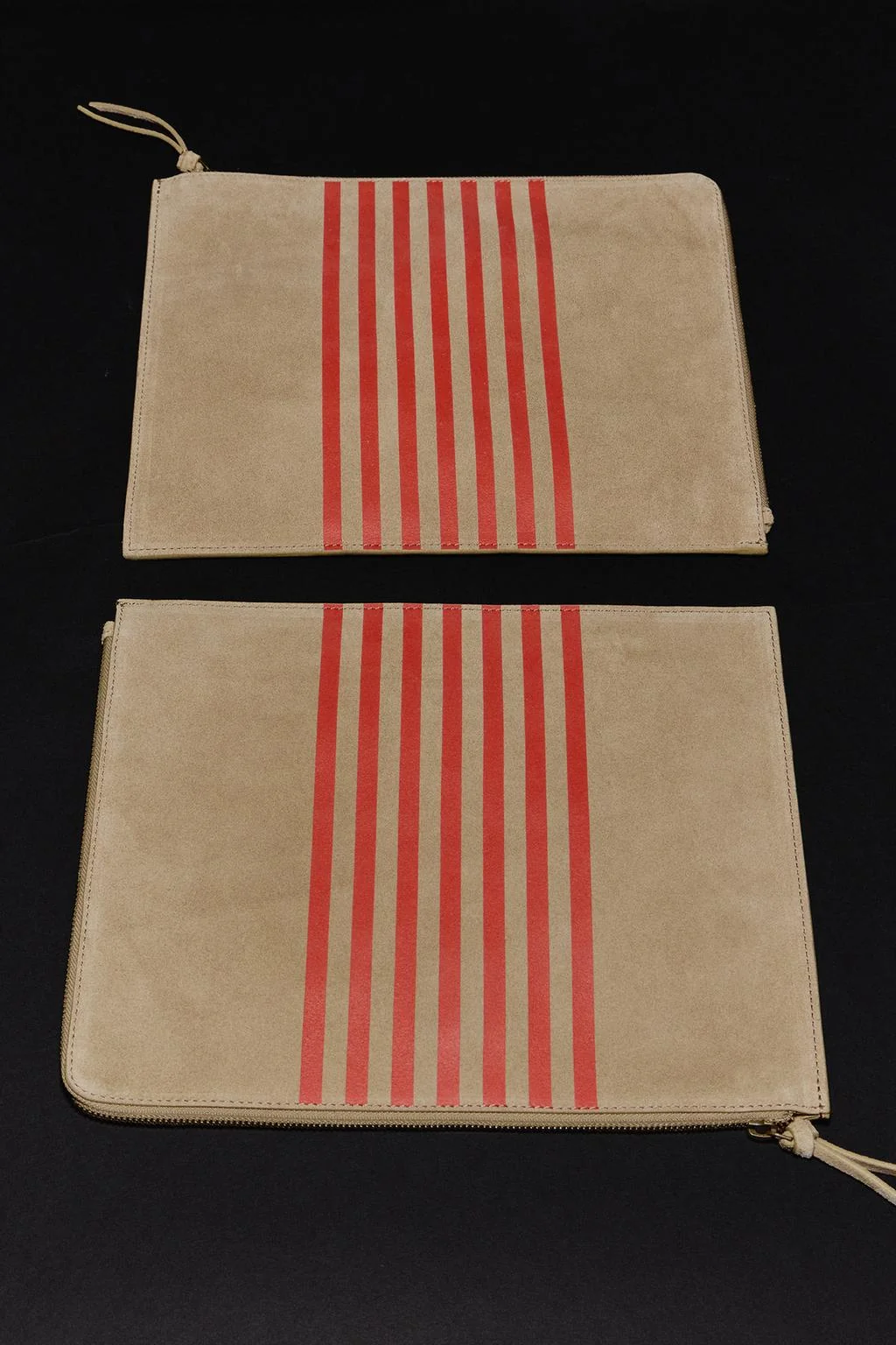 Замшевая папка для документов — Сумки и чехлы для туалетных принадлежностей
