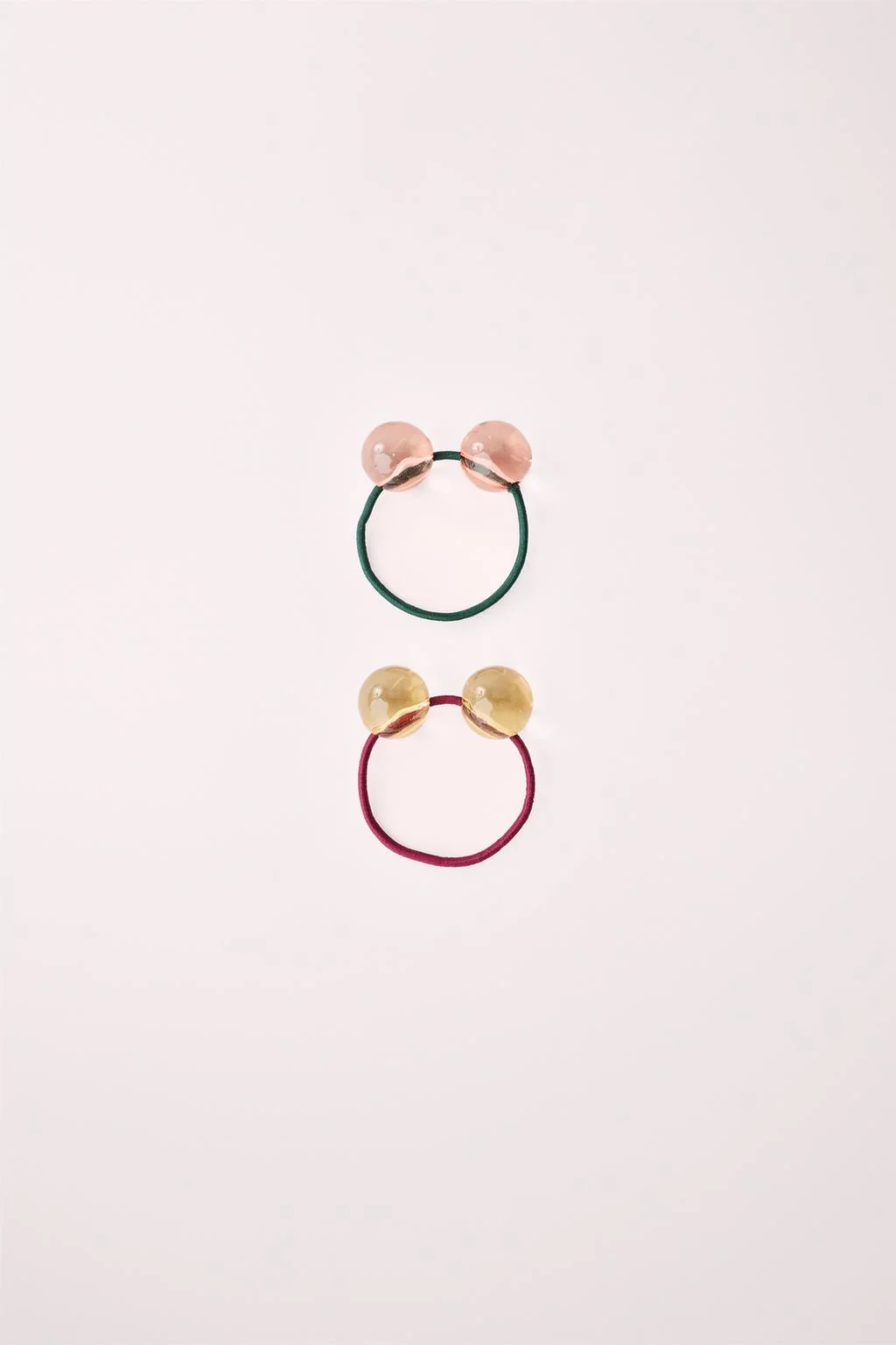 Комплект из 2 фигурных резинок для волос, создано CARAMEL LONDON X ZARA