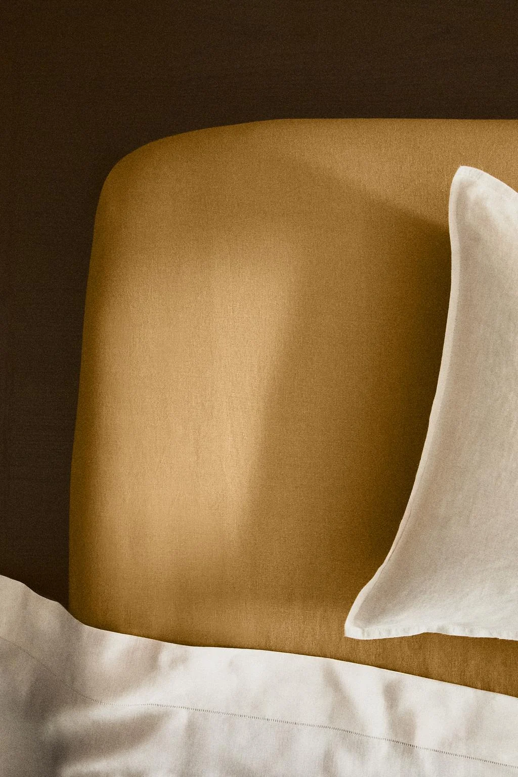 Простыня на резинке из льна с эффектом стирки (140 г/м²)