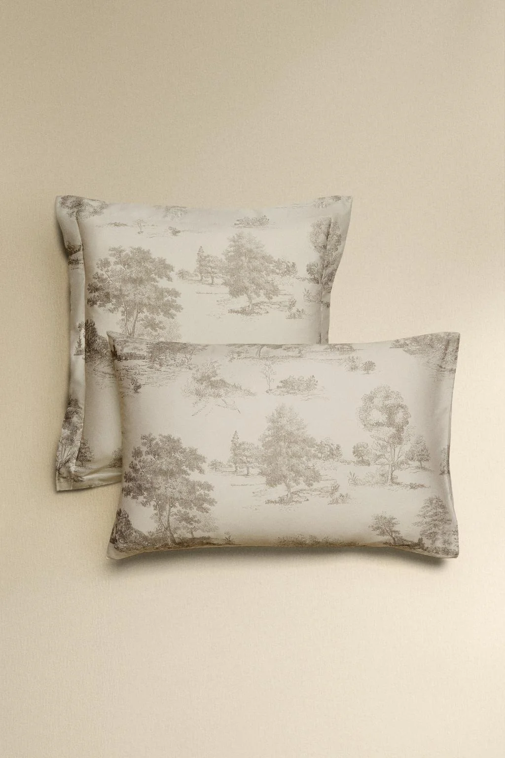 Сатиновая наволочка с принтом туиль де жуи