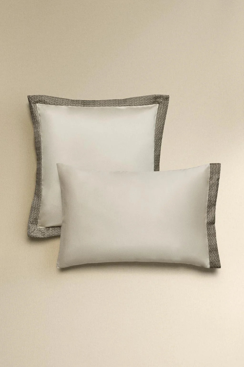 Вышитая наволочка из сатина (300 нитей)