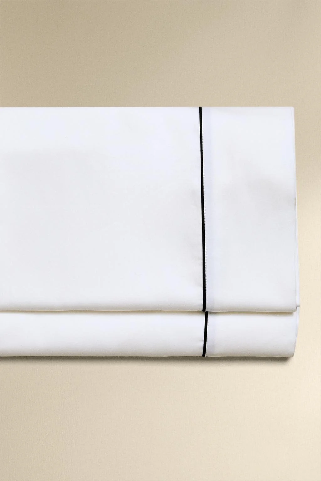 Сатиновая простыня с окантовкой