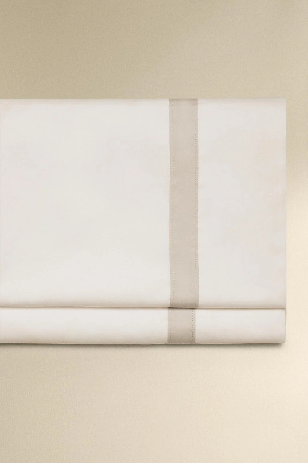 Сатиновое простынь с окантовкой (300 нитей) — Простыни