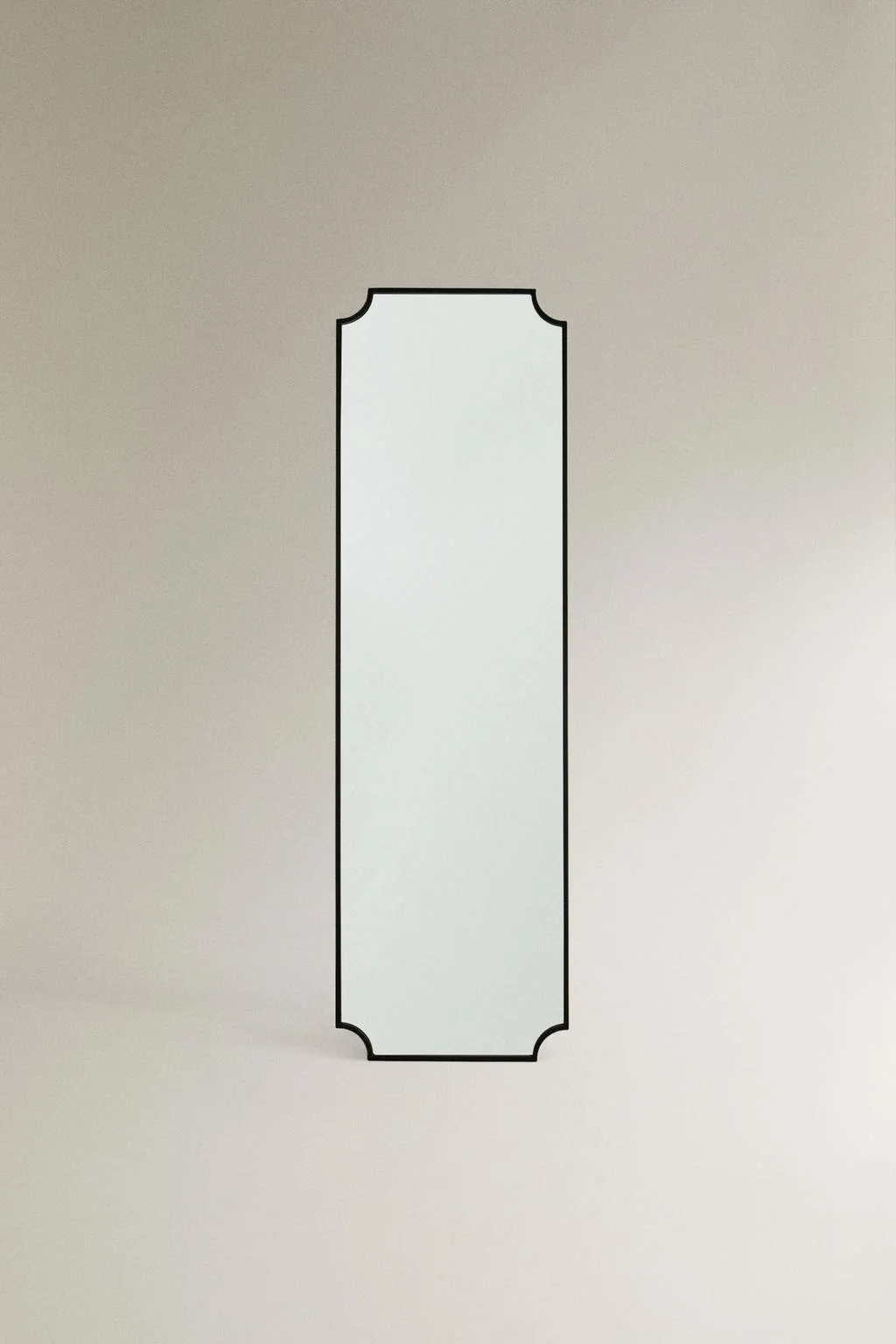 Зеркало из черного металла — Зеркала