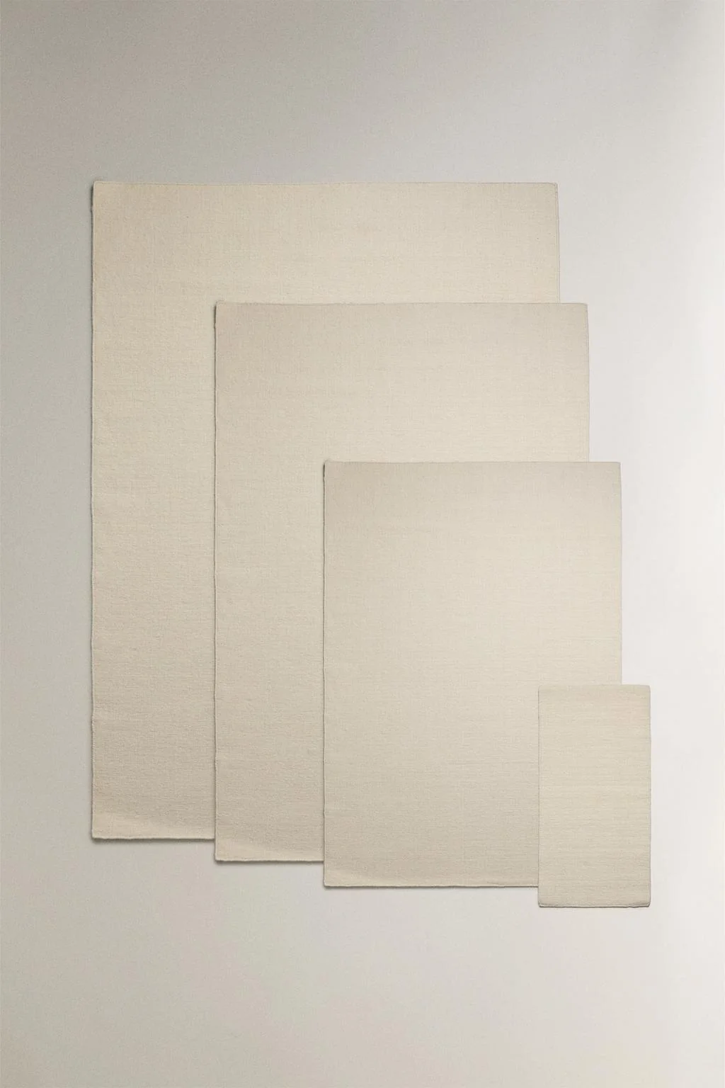 Шерстяной ковёр с волнистыми линиями — Ковровые дорожки