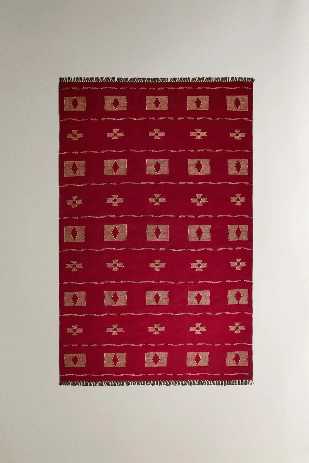 Ковер с геометрическим принтом из шерсти и рафии — Ковры