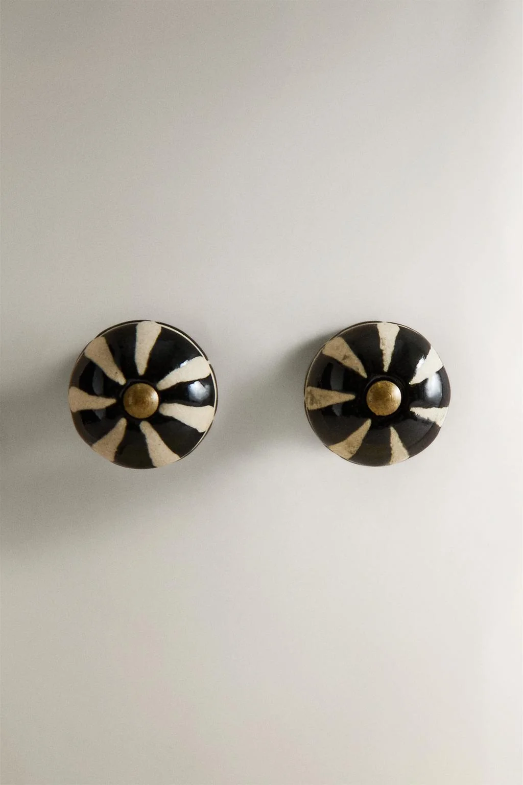 Набор из 2 полосатых керамических дверных ручек — Кнопки