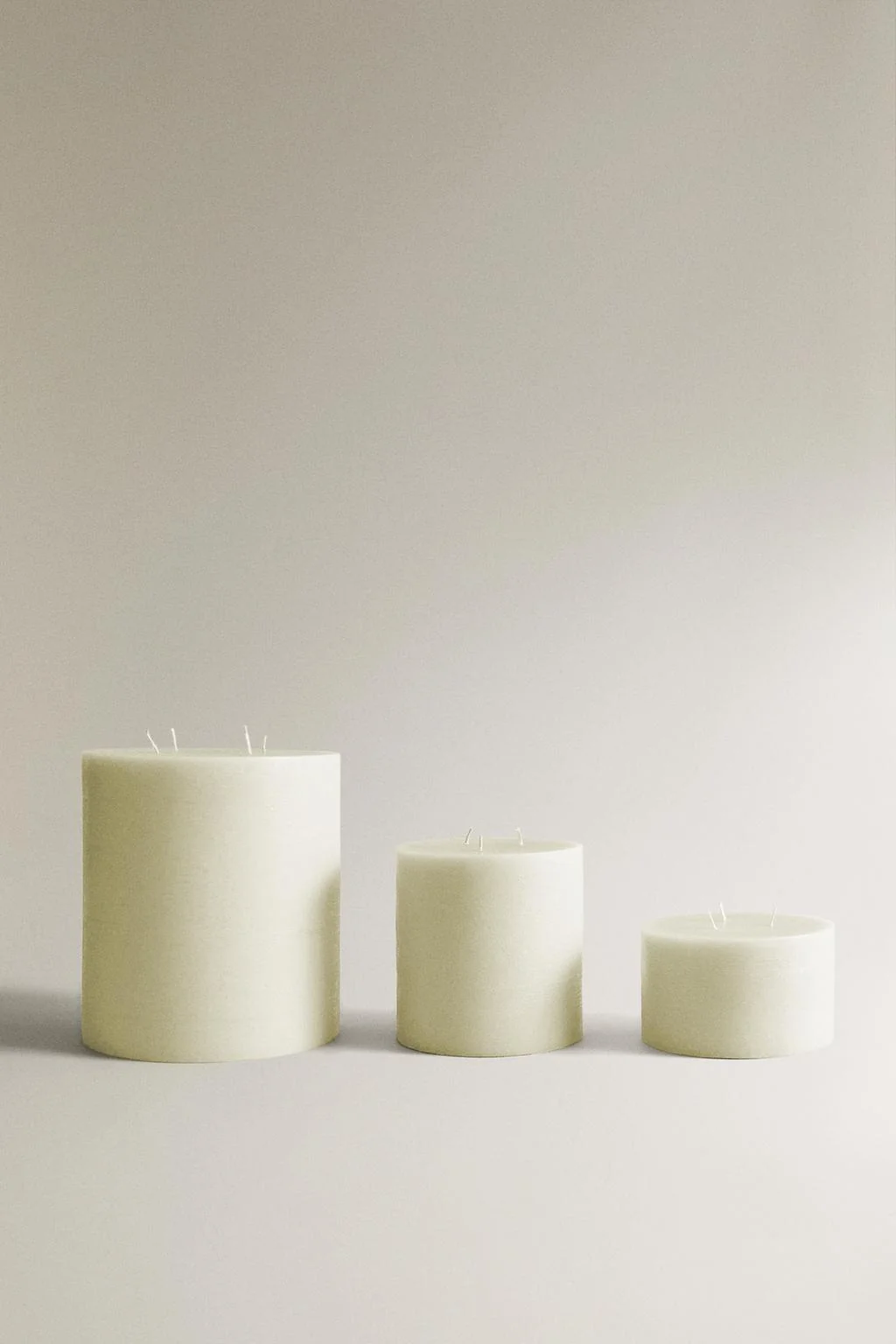 Большая декоративная свеча