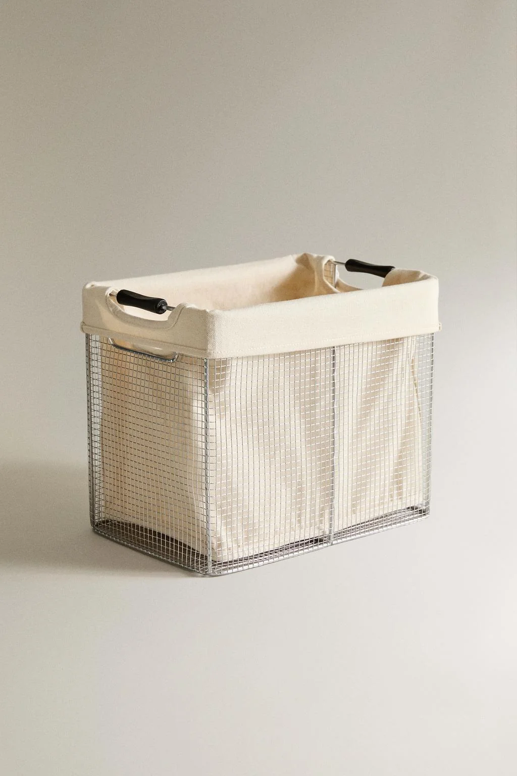 Металлическая корзина для белья — Корзины