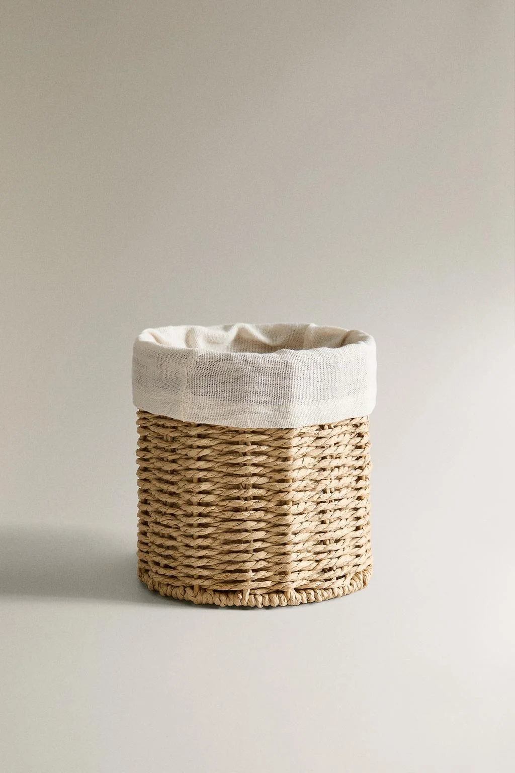 Круглая корзина с хлопковой подкладкой — Корзины для ванной