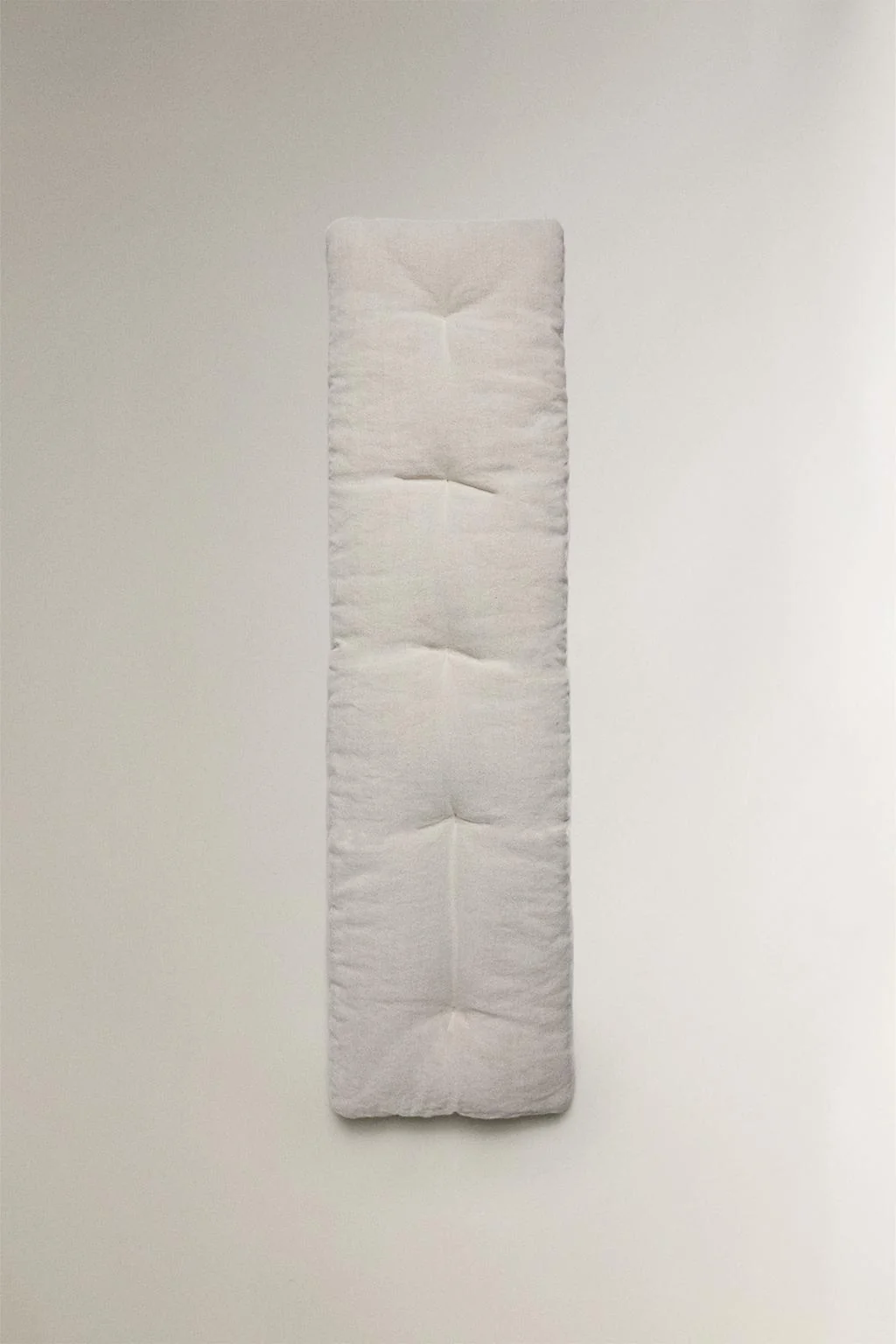 Длинная льняная подушка