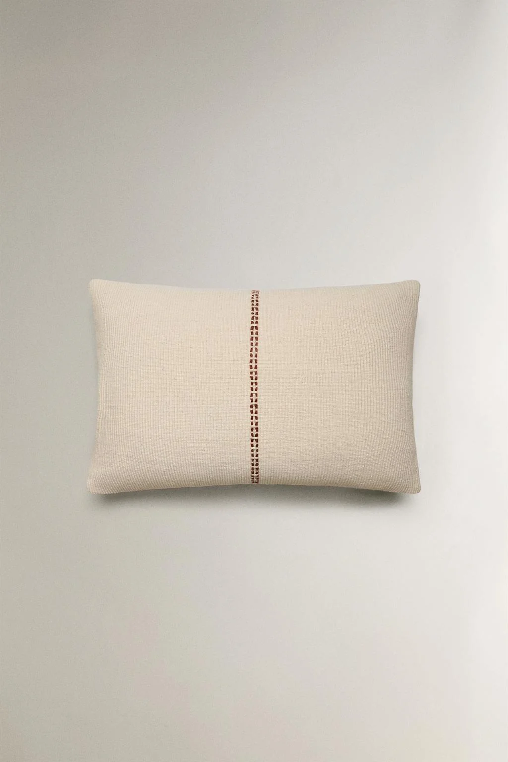 Наволочка с двойной линией