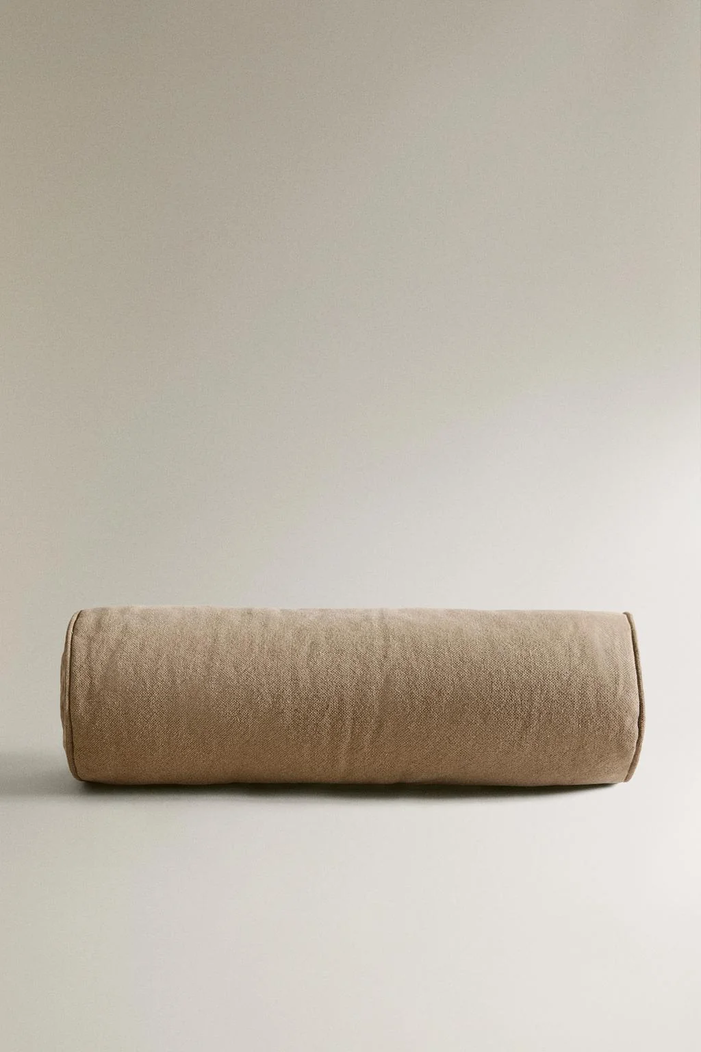 Валик с контрастной строчкой