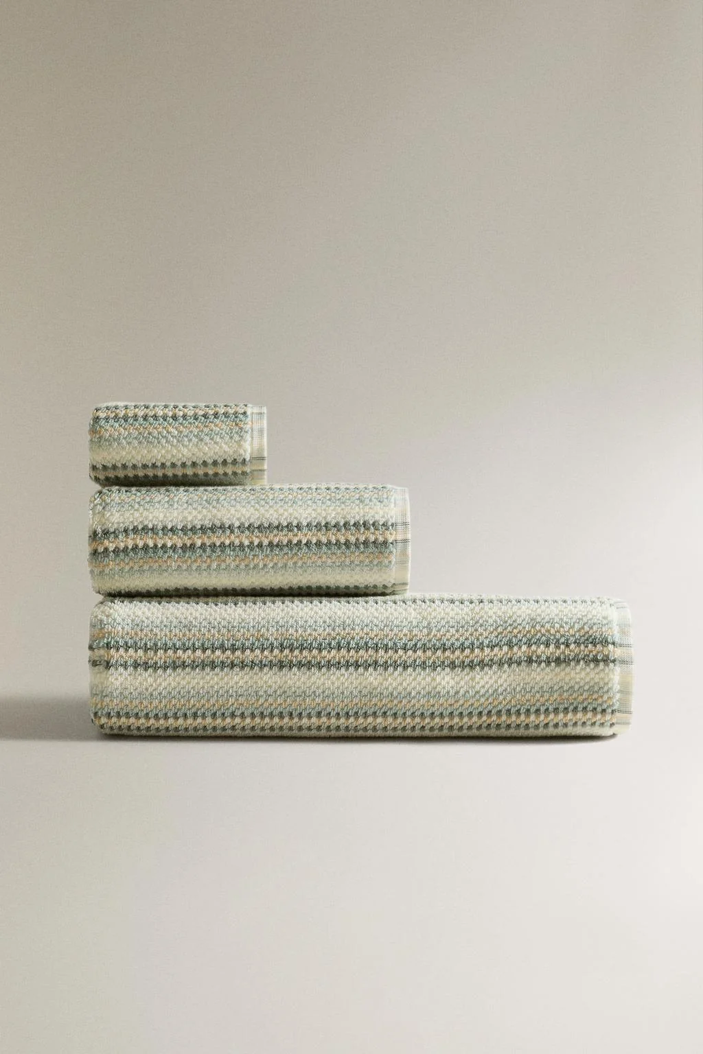 COTTON STRIPED BATH TOWEL