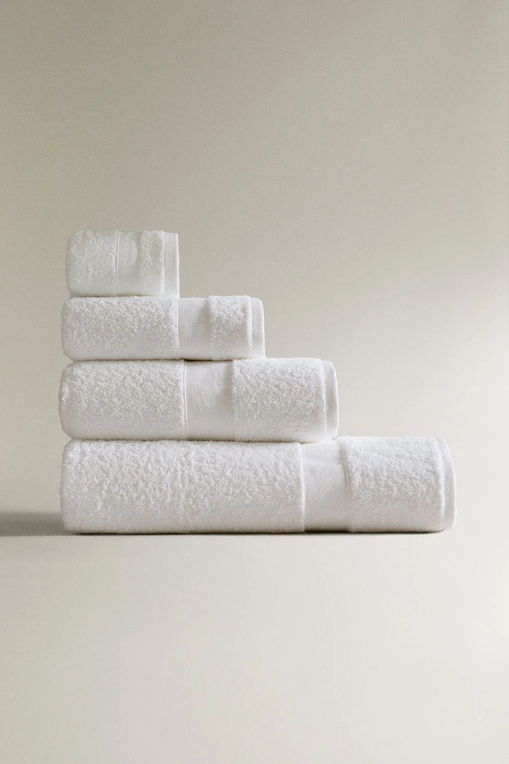 Премиальное хлопковое полотенце для ванной (600 г/м²)