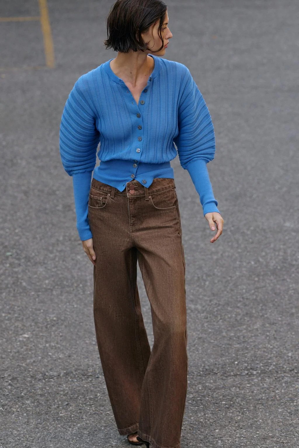 Трикотажный кардиган с гармошкой на рукавах