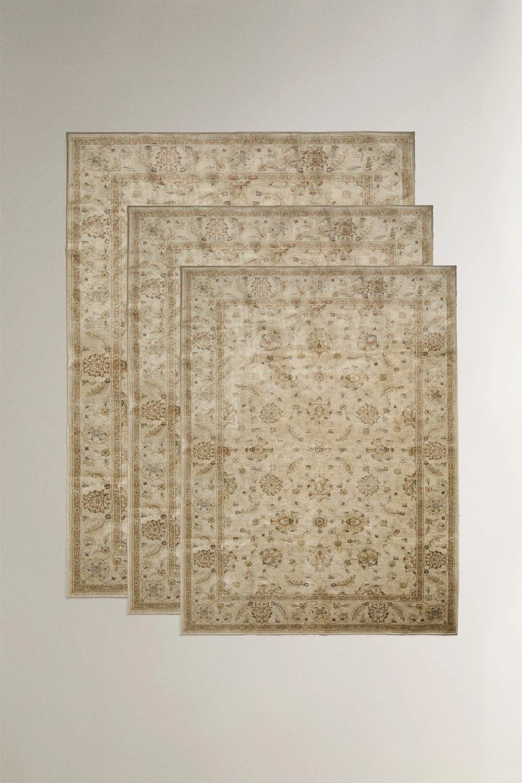 Ковёр с винтажным цветочным узором — Классические ковры