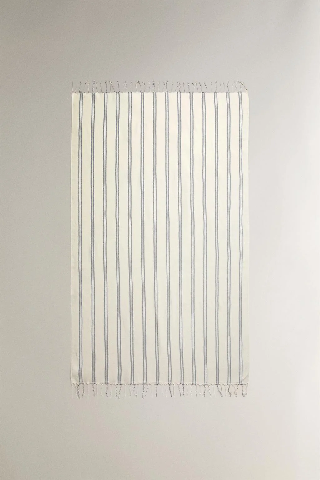 Полосатое пляжное полотенце-пеленка — Полотенца