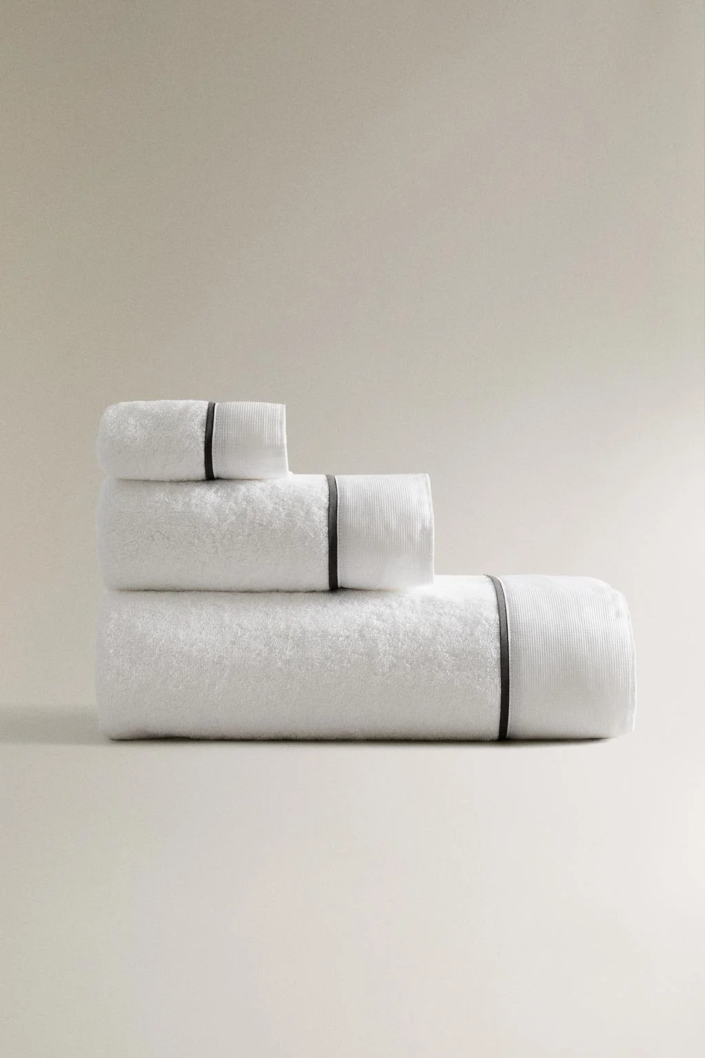 Полотенце для ванной с пике-полоской