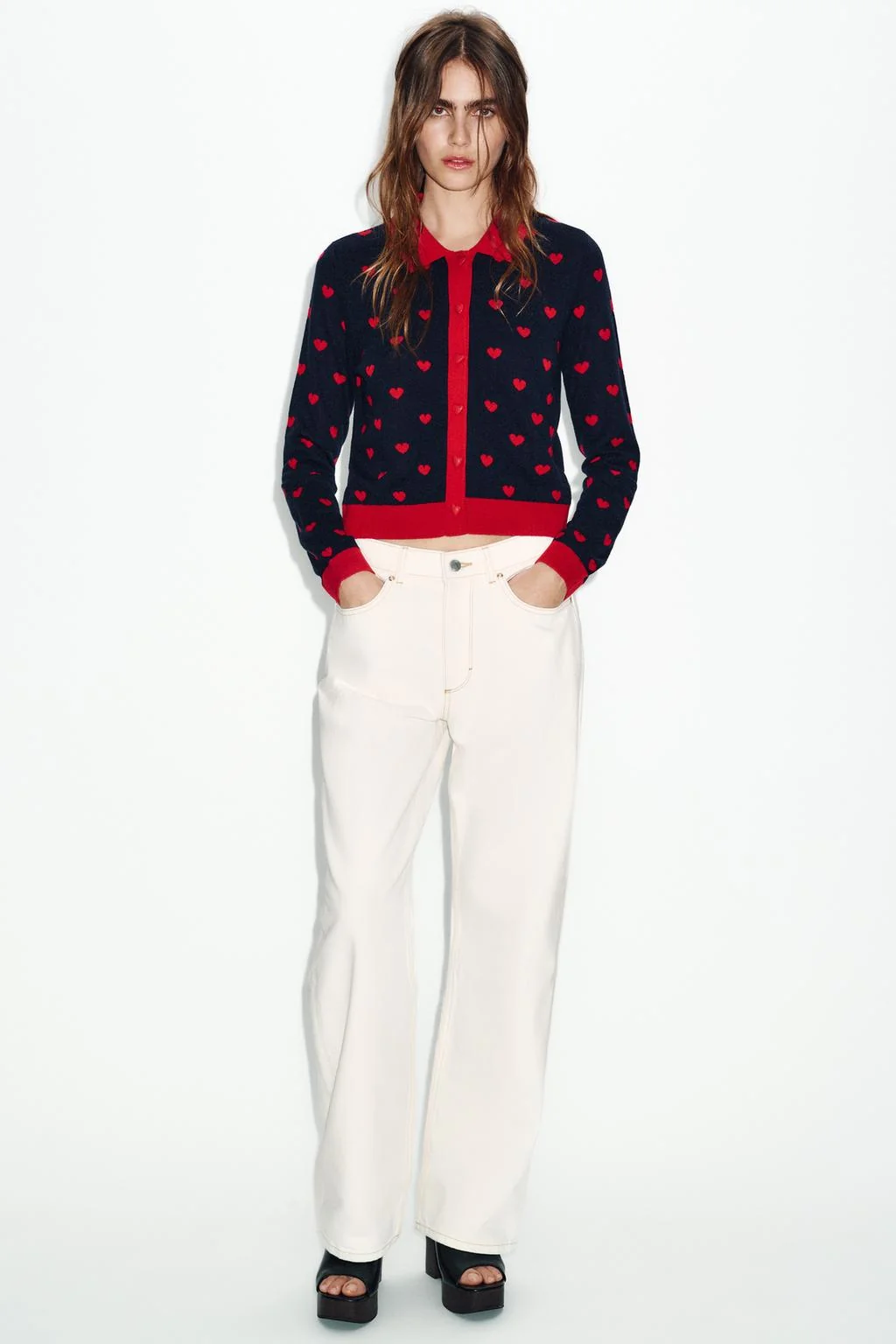 Джаккардовый трикотажный кардиган с сердцами