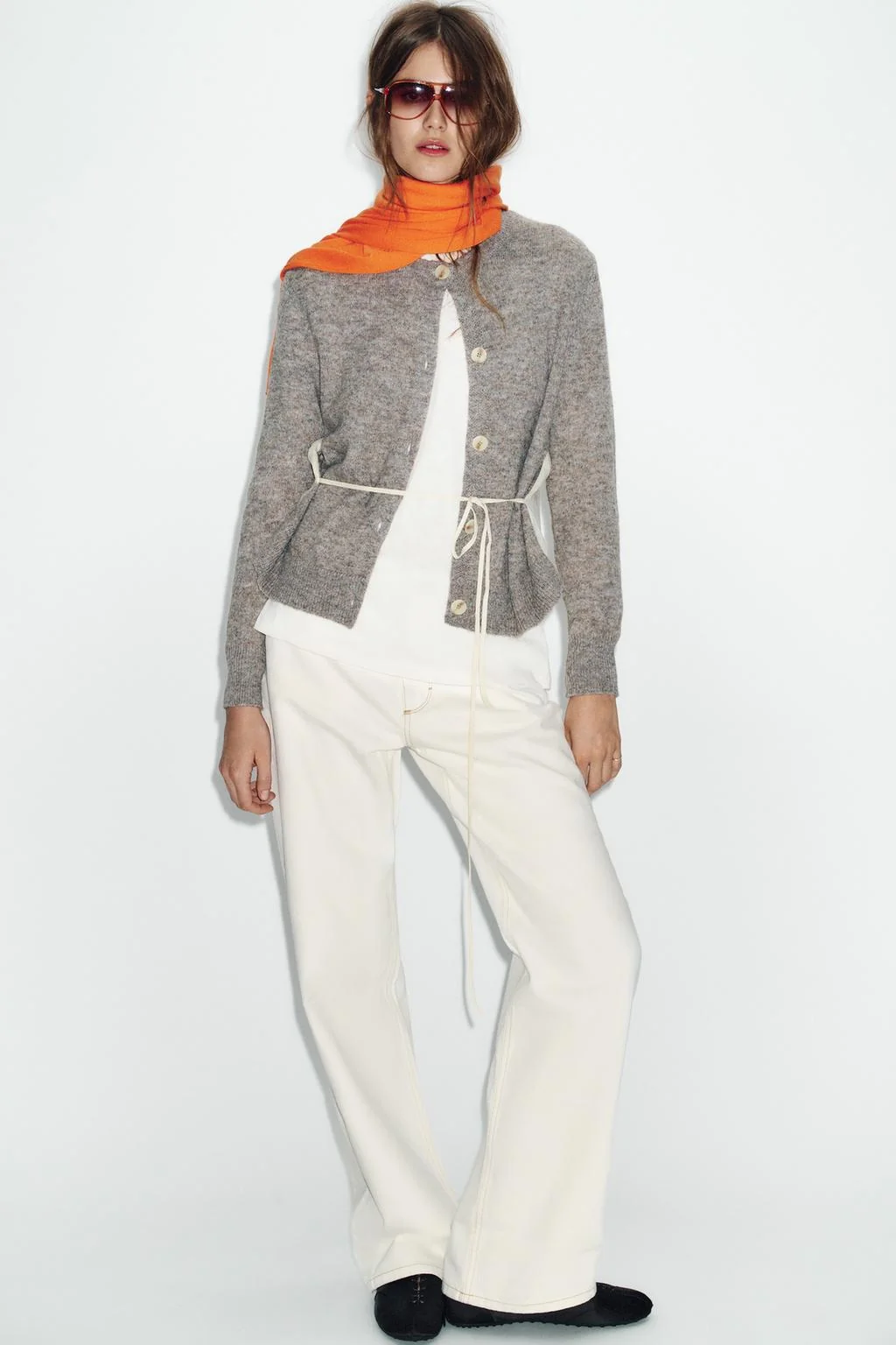 Контрастный трикотажный кардиган с поясом