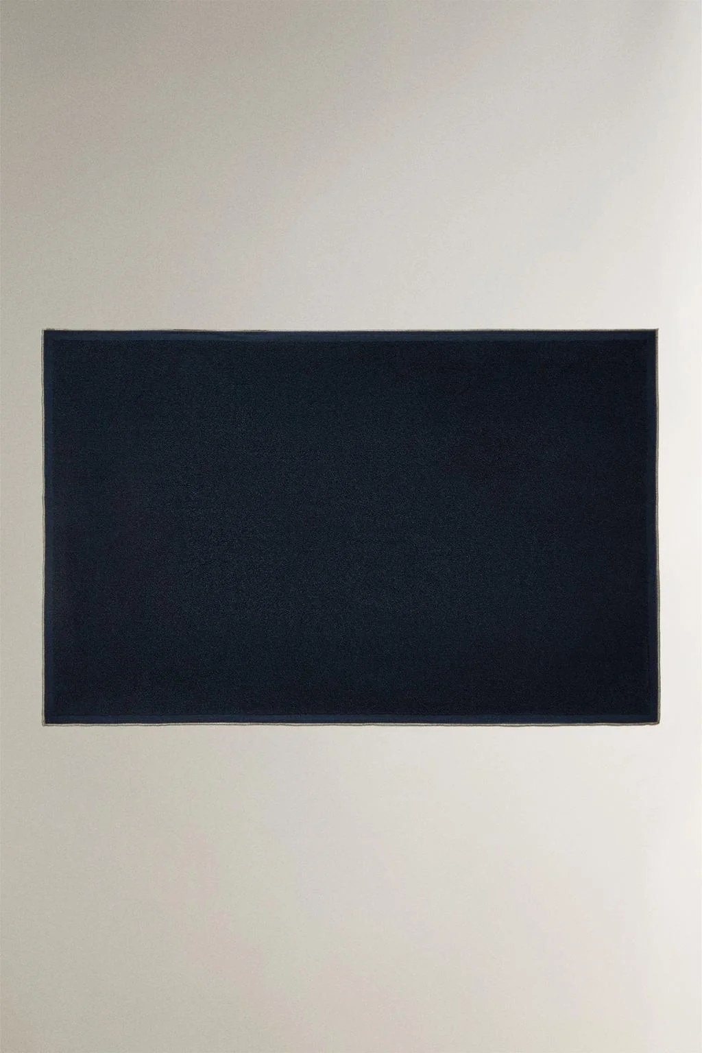 Коврик для ванной с цветной прострочкой — Коврики для ванной