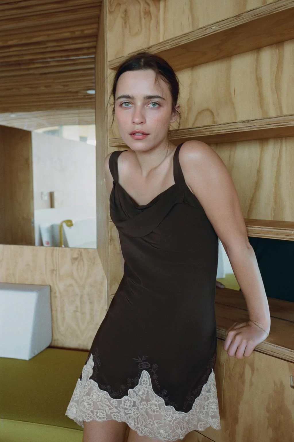 Платье из 100% вискозы с вышитым кружевом — Пижамы