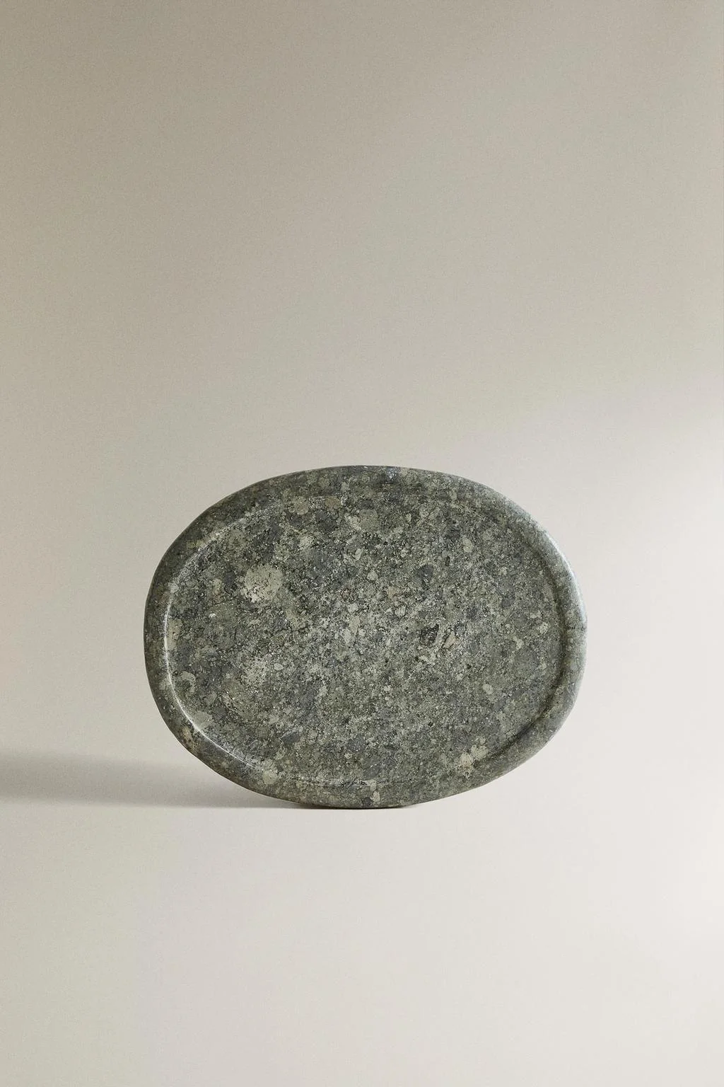 Зеленоватый мраморный поднос