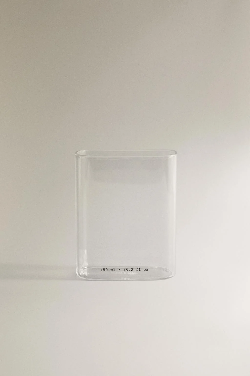 Боросиликатная подставка для зубных щёток с буквами