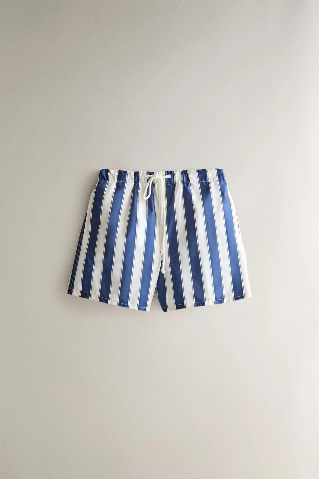 Полосатые пляжные шорты для плавания — Мужское