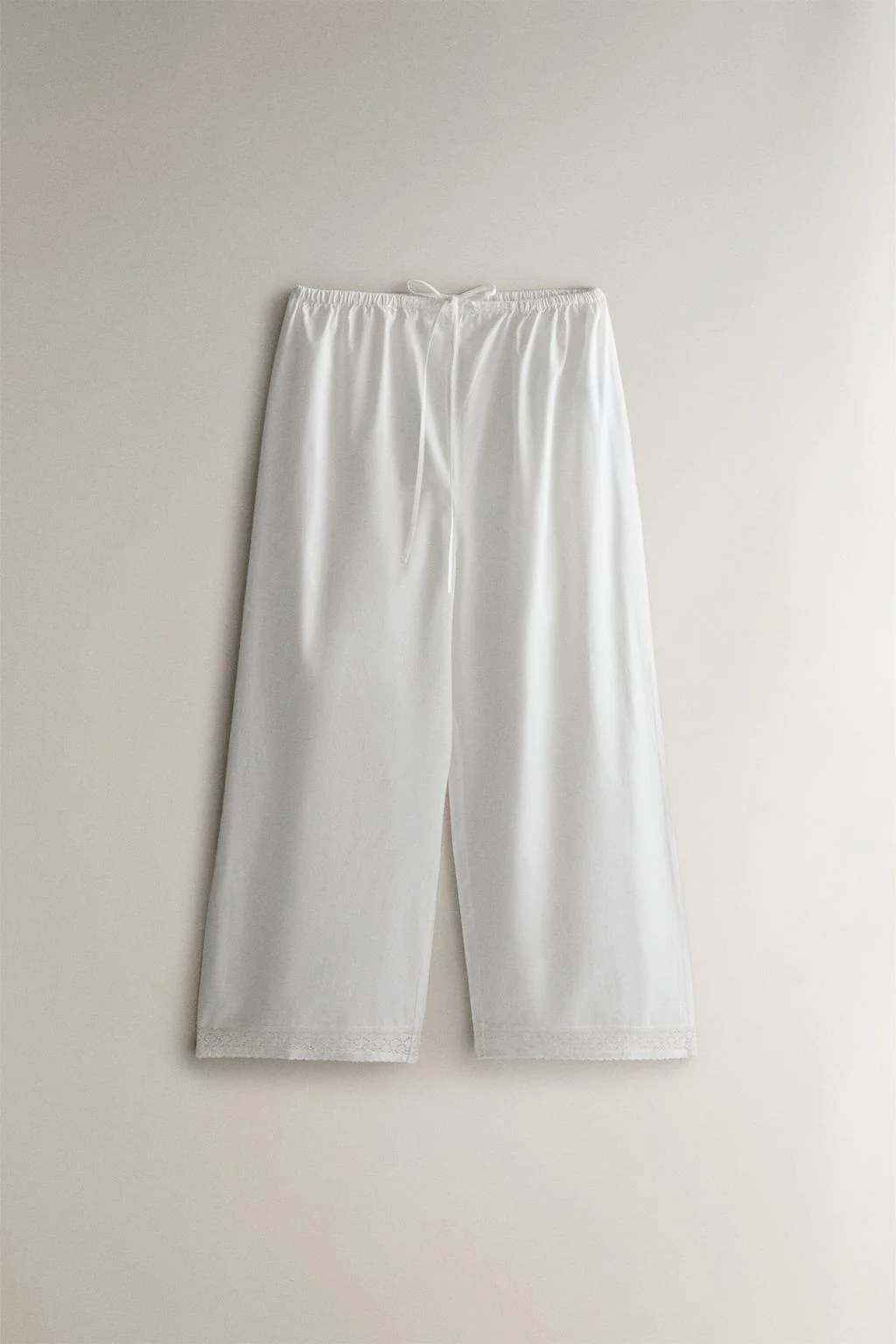 Хлопковые брюки с кружевной отделкой — Носки и пижамы